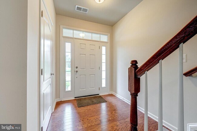 Building Photo - 22635 Norwalk Square