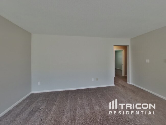 Foto del edificio - 3741 Gray Heather Ln