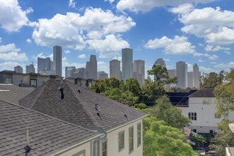 Building Photo - 1604 Crockett St