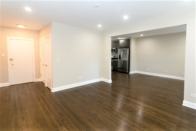 Foto del edificio - 1433 W Farragut Ave