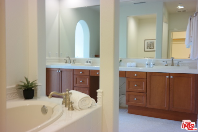 Building Photo - 29 San Pietro
