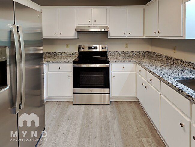 Foto del edificio - 4020 Hudson Dr