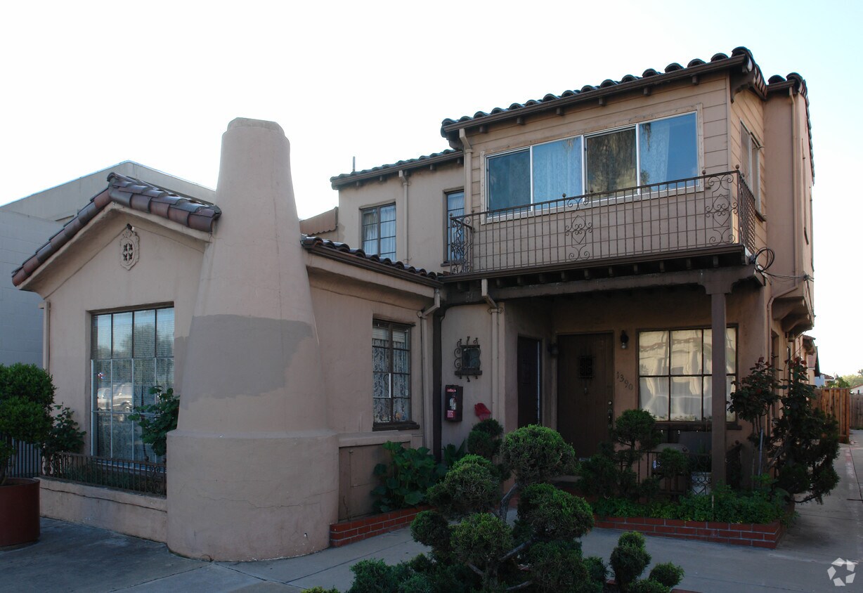 Primary Photo - 1390 E Santa Clara St