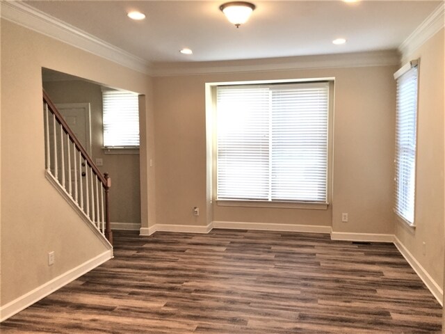 Foto del edificio - 8401 Forest Shadow Cir