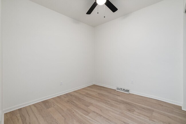 Foto del edificio - 3206 Dawson St