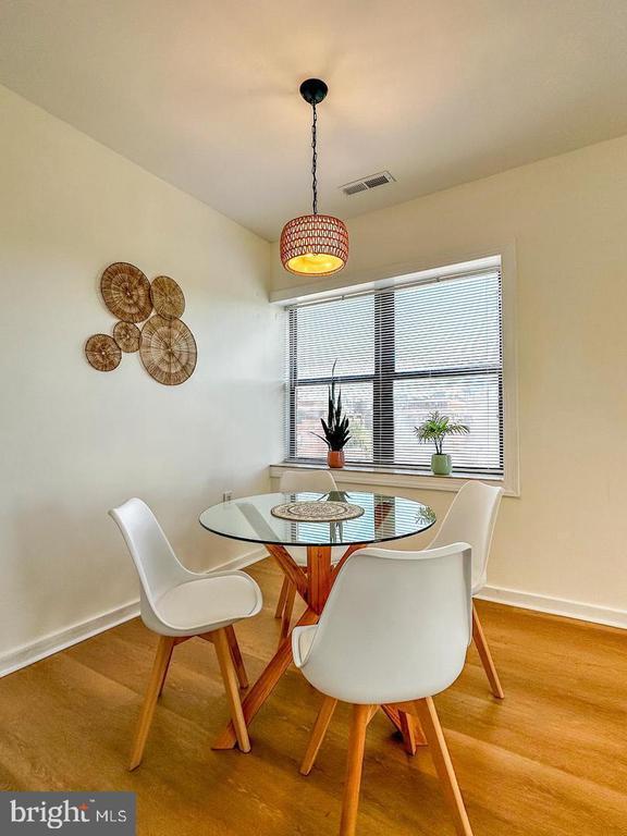 Foto del edificio - 80 New York Ave NW