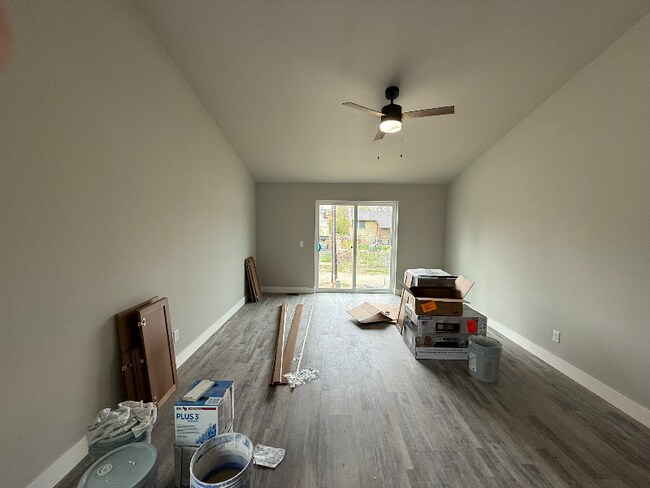 Foto del edificio - 1327 Lynn Ave