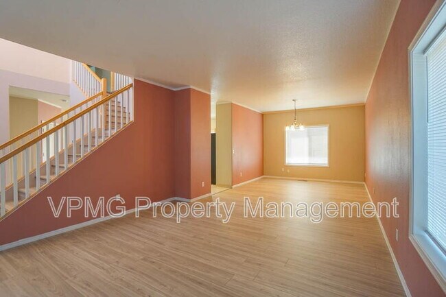 Building Photo - 8907 NE 84th St