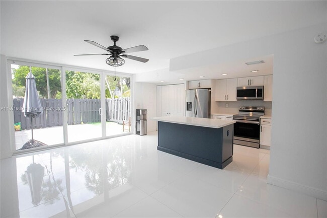 Photo - 2714 NE 8th St House