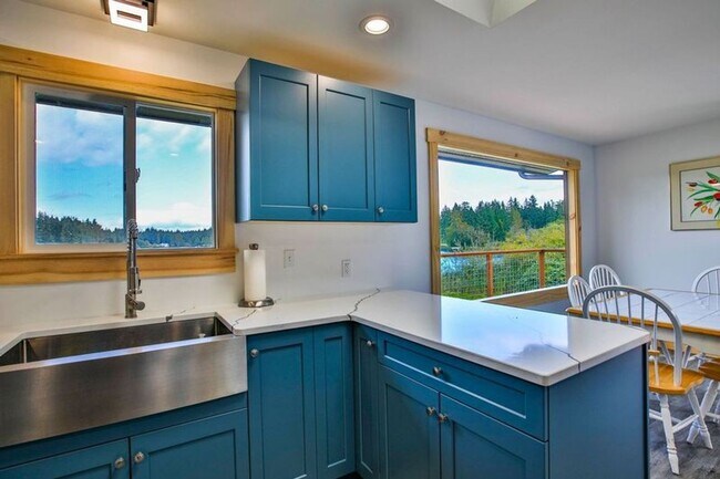 Foto del edificio - Lake Front Living at Deer Lake and You Can...