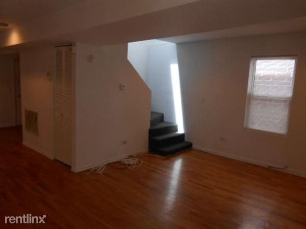Building Photo - 1620 N Marshfield Ave