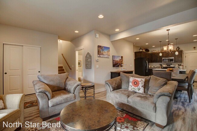 Foto del edificio - 3 br, 2.5 bath House - 20223 MERRIEWOOD LN