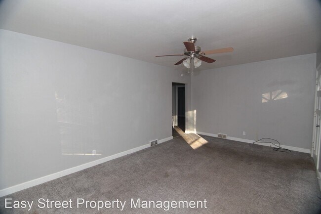 Building Photo - 4 br, 1.5 bath House - 31 Brittany Ln