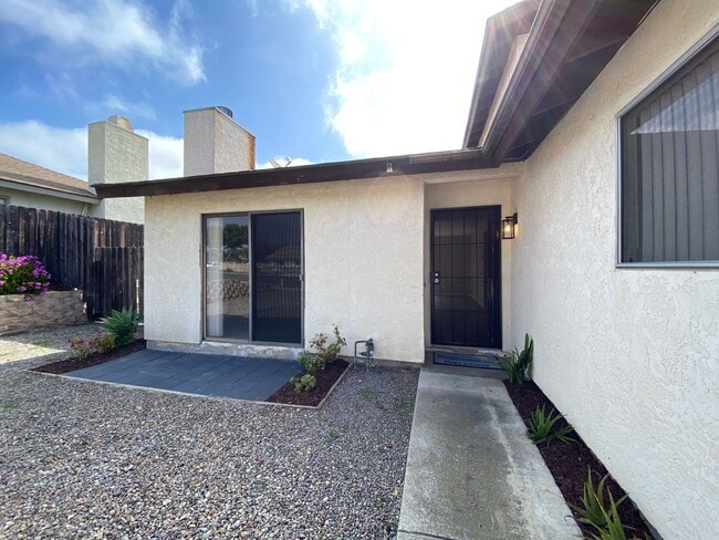 Building Photo - Remodeled 3 Bedroom Home in Oceanside!
