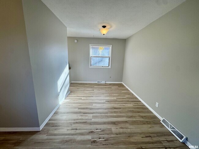 Building Photo - 2207 18th St