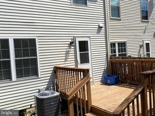 Foto del edificio - 13669 Barren Springs Ct