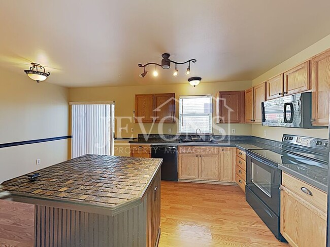 Building Photo - 615 Jamie Dr