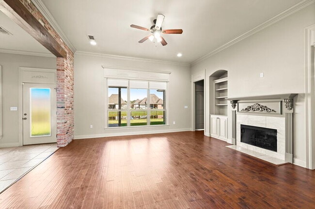 Foto del edificio - 16923 Bradford Ave