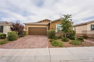 Building Photo - 2758 Estrada Heights St