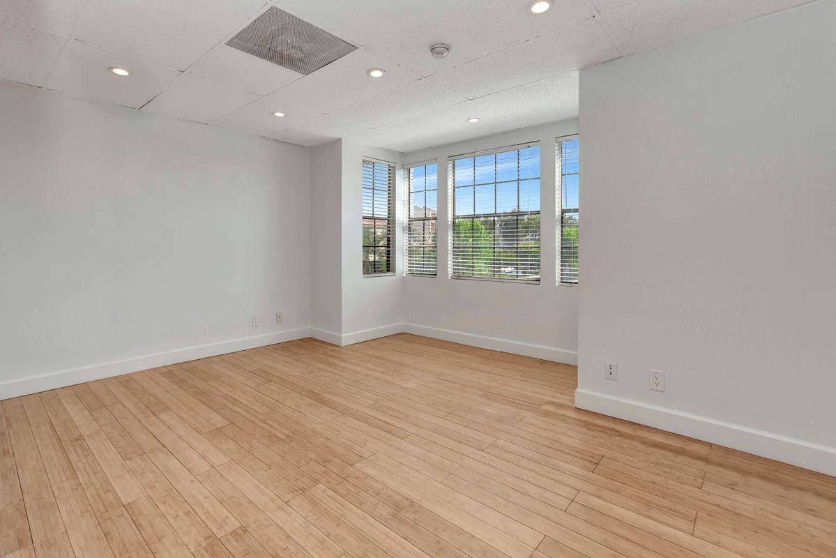 Foto principal - 14771 Plaza Dr