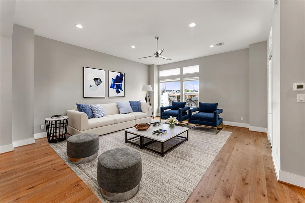Foto principal - 1033 Roberts St