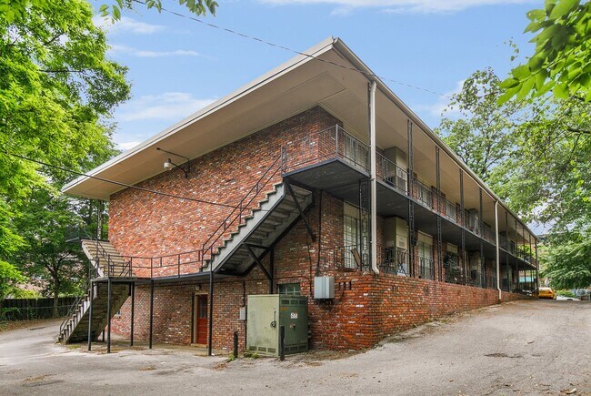 Building Photo - Celeste Manor - 1 Bedroom / 1 Bathroom Apartment