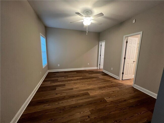 Building Photo - 626 Liberty Pk Dr