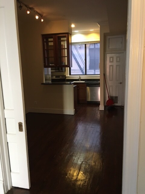 Building Photo - 2104 O St NW