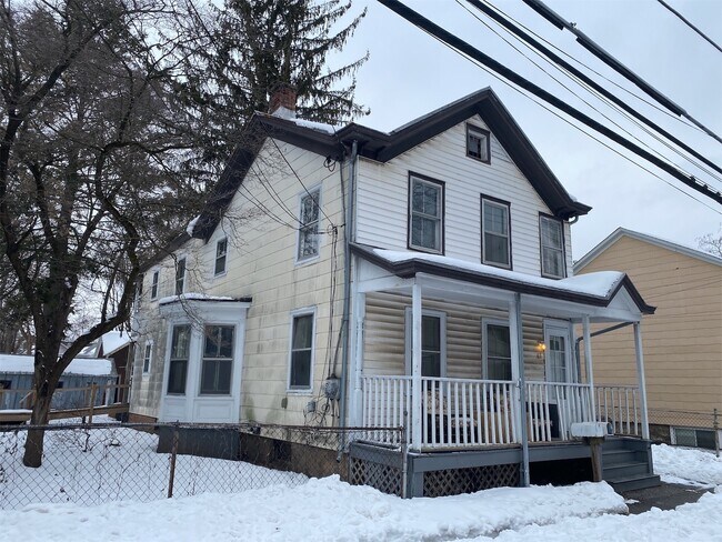 Foto del edificio - 65 Cedar St