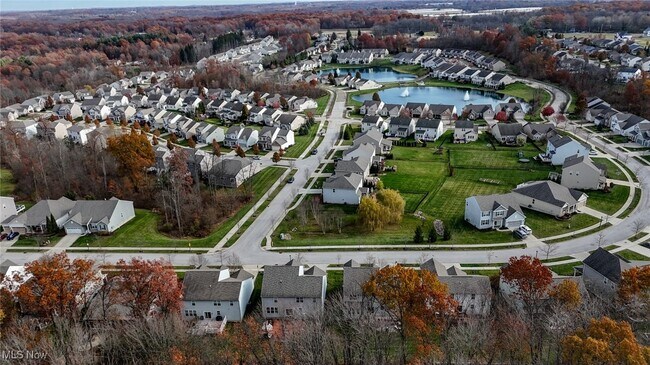 Foto del edificio - 4816 Lake View Dr