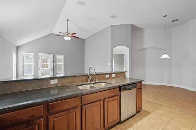 Building Photo - 1204 Villa Paloma Blvd