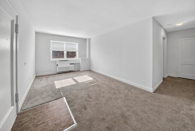 Foto del edificio - Croydon Manor Apartments