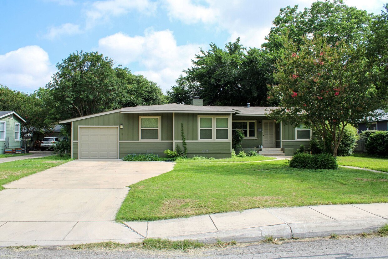 Primary Photo - ALAMO HEIGHTS I.S.D.