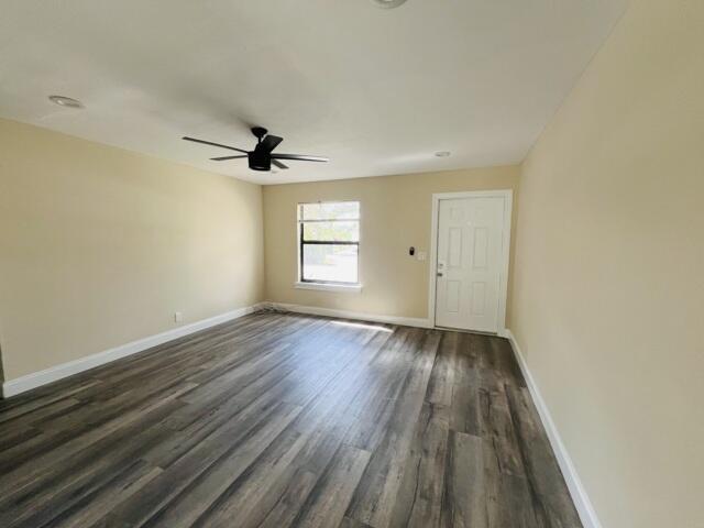 Foto del edificio - 4195 Sanders Dr