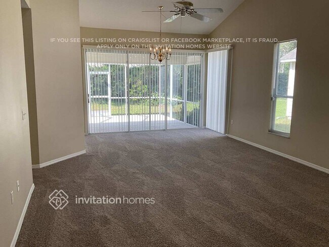 Building Photo - 17623 Esprit Dr