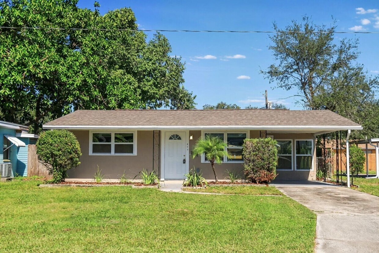 Primary Photo - Half Off! 3 Bedroom, 1 Bathroom Home for R...