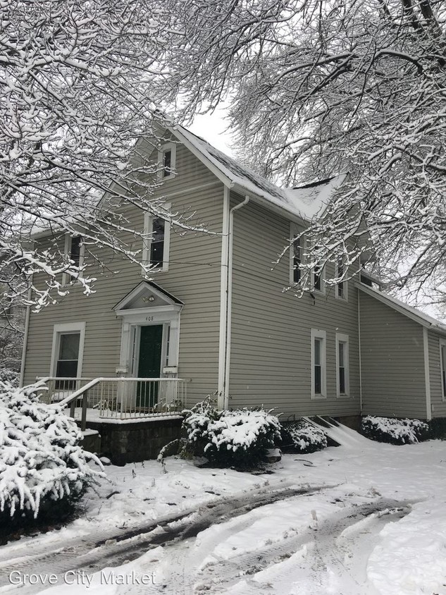 Primary Photo - 408 E Main St