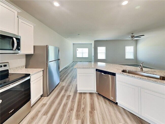 Building Photo - 1000 Claas Wy