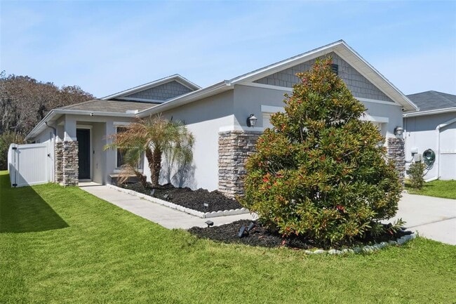 Building Photo - 3028 Lakes Crest Ave