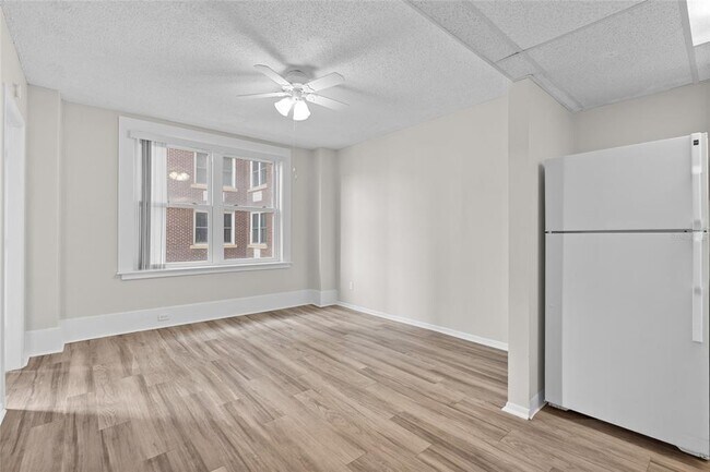 Foto del edificio - 411 1st Ave N