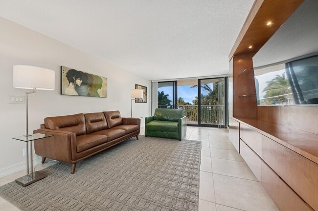 Foto del edificio - 3000 N Ocean Dr