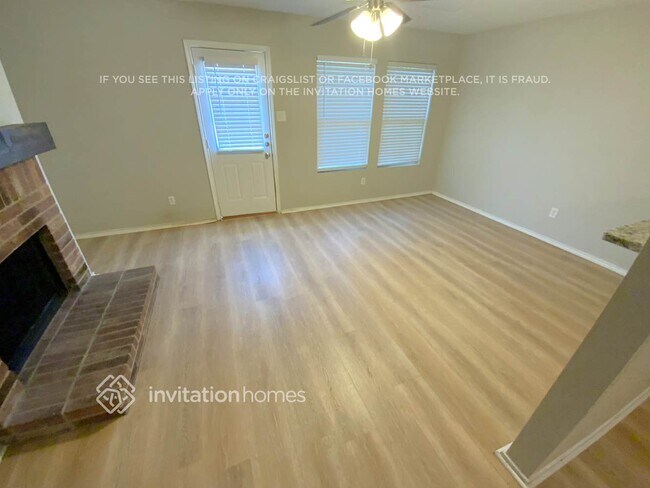 Building Photo - 713 Wrigley Dr