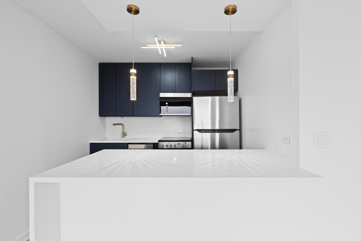 4343 N Clarendon Ave Unit 2507, Chicago, IL 60613 Condo for Rent in