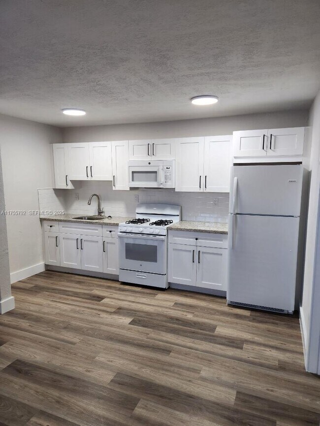 Foto del edificio - 25 W 6th St