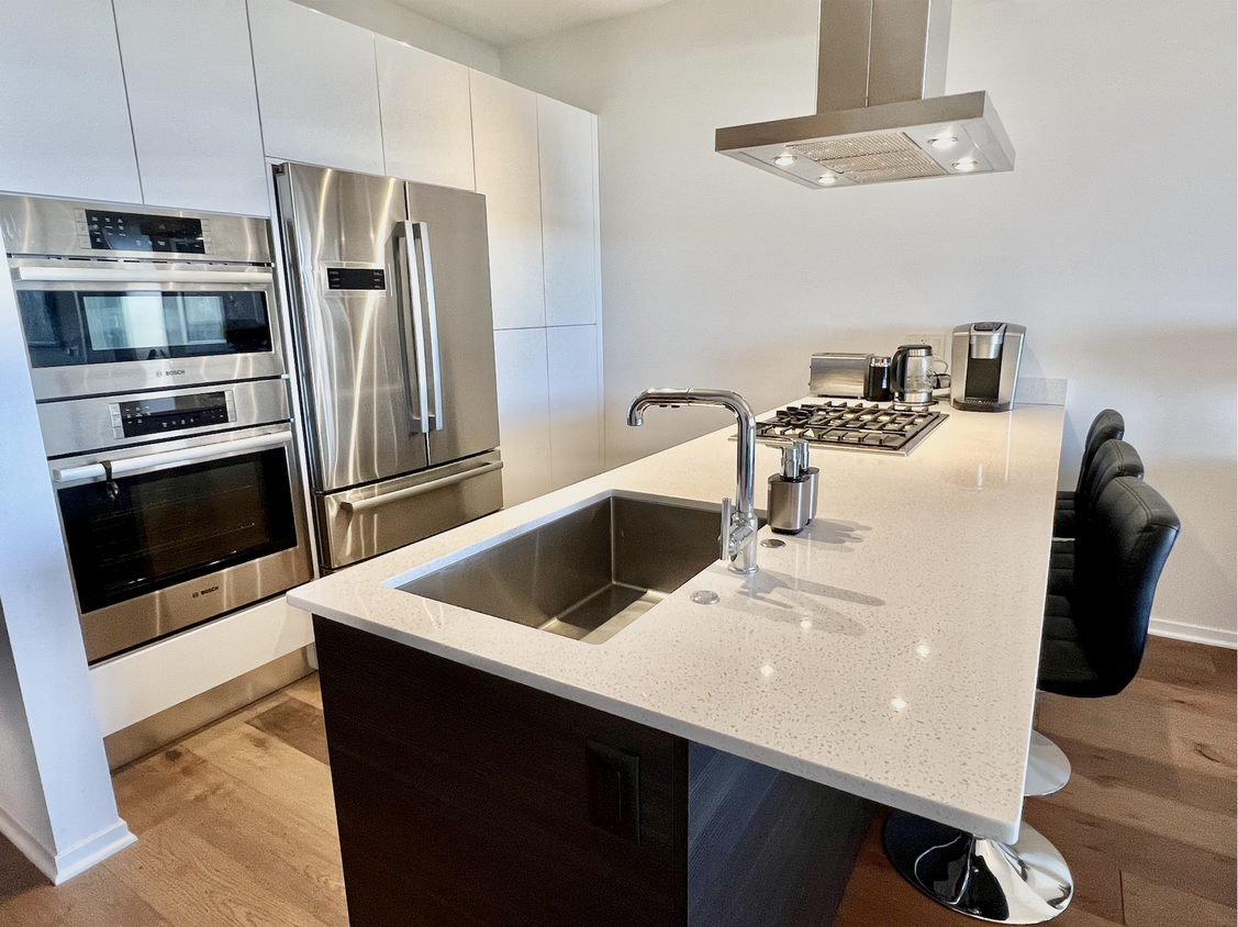 Foto principal - 7120 E Kierland Blvd