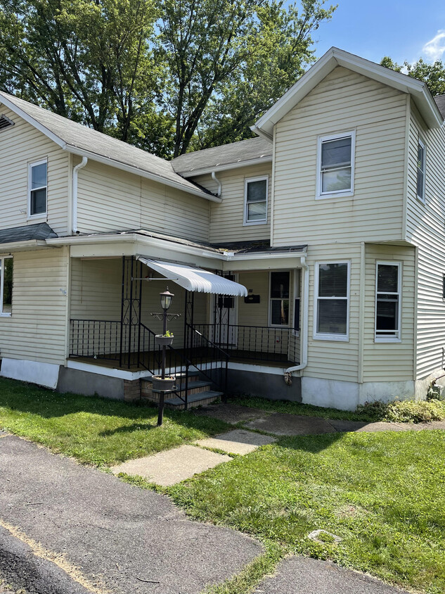 Primary Photo - 179 Spruce St