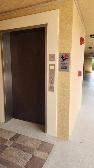 Foto del edificio - 4190 Gator Greens Way