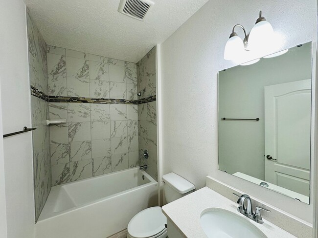 Foto del edificio - Charming 3 bed, 2 bath New Construction in...