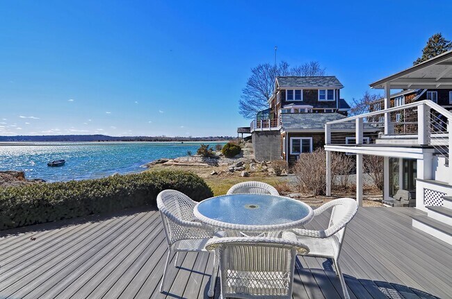 Foto del edificio - Waterfront Winter Rental: Sunset Cove (Uti...