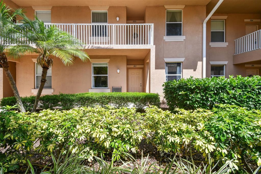 Foto principal - 1003 Fairwaycove Ln